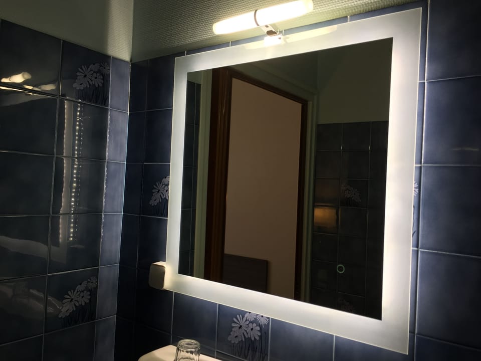 Superior Double Room | 1 bedroom, premium bedding, desk, blackout drapes