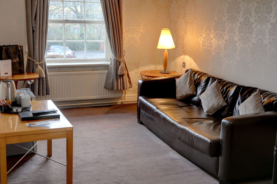 Superior Double Room | Iron/ironing board, free WiFi, bed sheets, alarm clocks