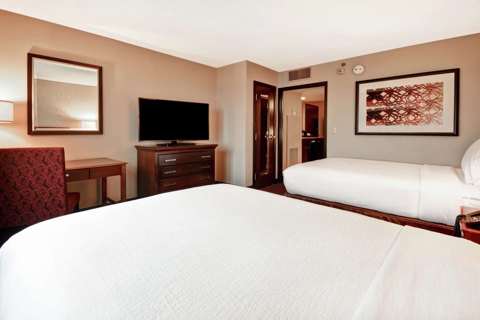 1 bedroom, premium bedding, down comforters, pillowtop beds