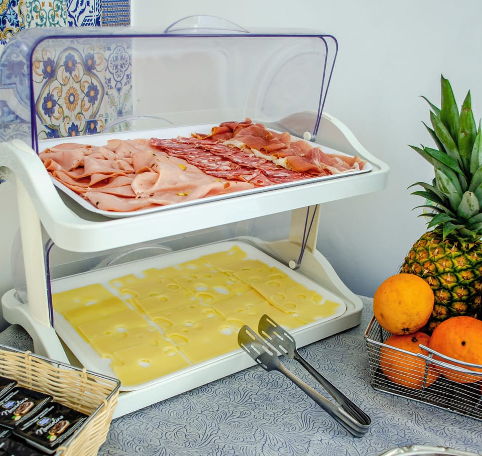 Lunch and dinner served, local cuisine