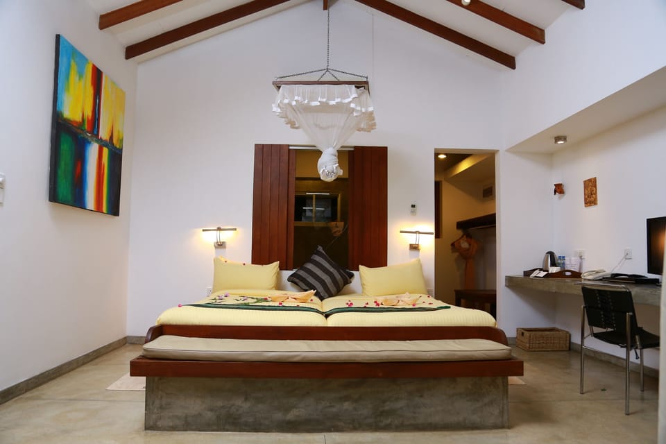 Deluxe Double or Twin Room, Mountain View | Egyptian cotton sheets, premium bedding, pillowtop beds, minibar