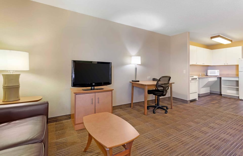 1 bedroom, desk, WiFi (free), bed sheets