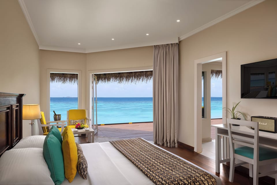 Villa (Water) | Minibar, in-room safe, individually furnished, desk