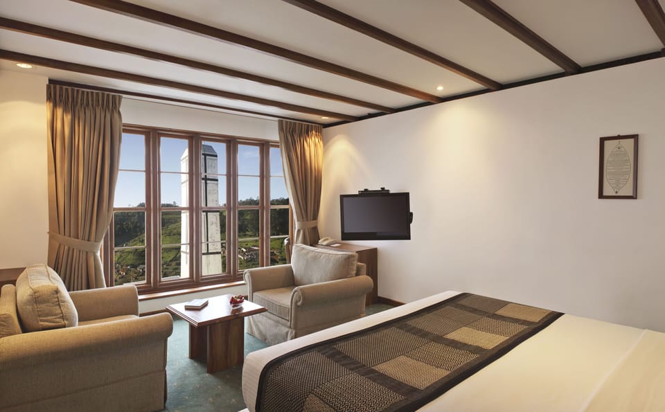Premium Room | Memory foam beds, minibar, in-room safe, desk