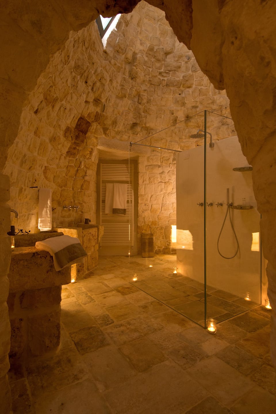Shower, rainfall showerhead, eco-friendly toiletries, hair dryer