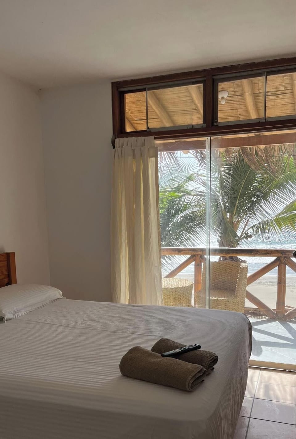 Habitación Matrimonial | Iron/ironing board (on request), WiFi (free), bed sheets