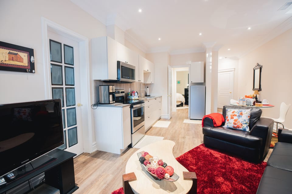 Premium Suite, Ensuite (Merrydale Suite) | Private kitchen