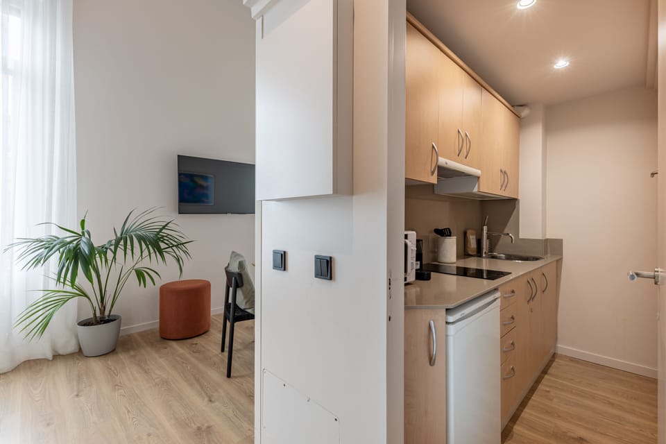 Duplex, 1 Bedroom (4 personas) | Private kitchen | Fridge, microwave, stovetop, electric kettle
