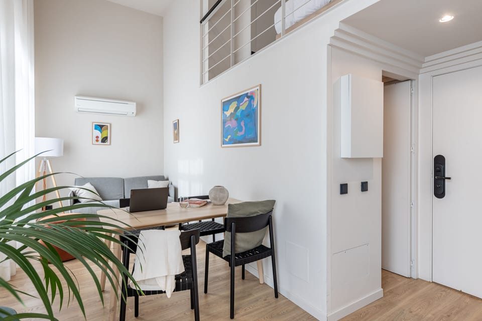 Duplex, 1 Bedroom (4 personas) | Living area | 50-inch flat-screen TV with cable channels, TV