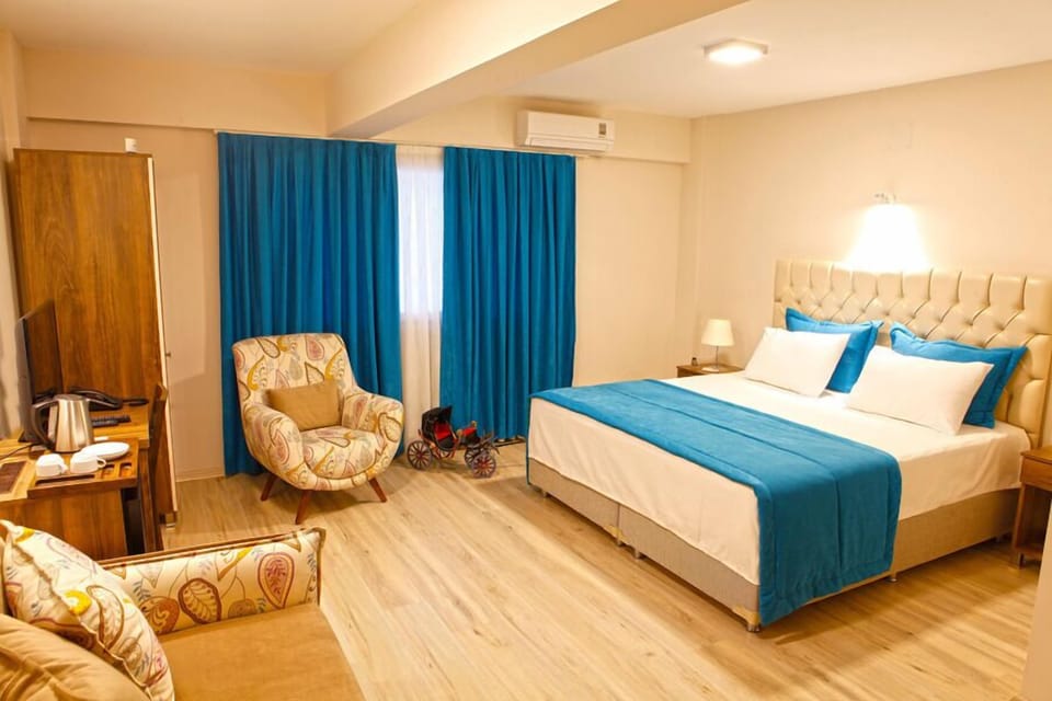 Minibar, in-room safe, desk, soundproofing
