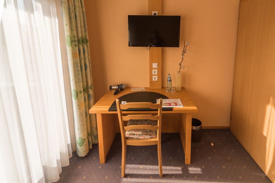 Standard Single Room | Desk, free WiFi, bed sheets