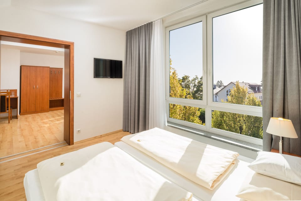 Comfort Triple Room | Hypo-allergenic bedding, minibar, in-room safe, desk
