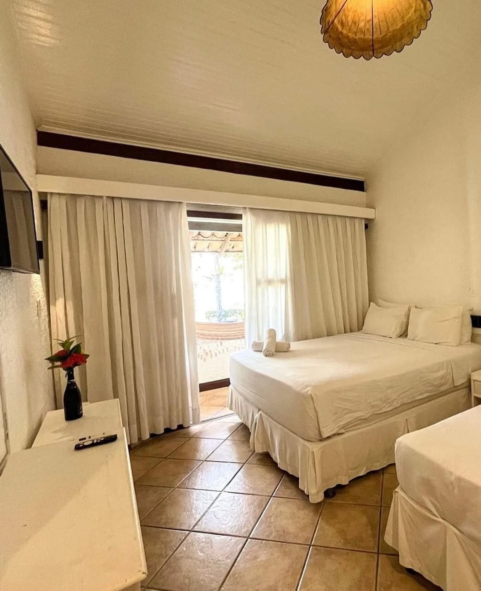 Suíte Luxo frente piscina Superior | Free WiFi, bed sheets