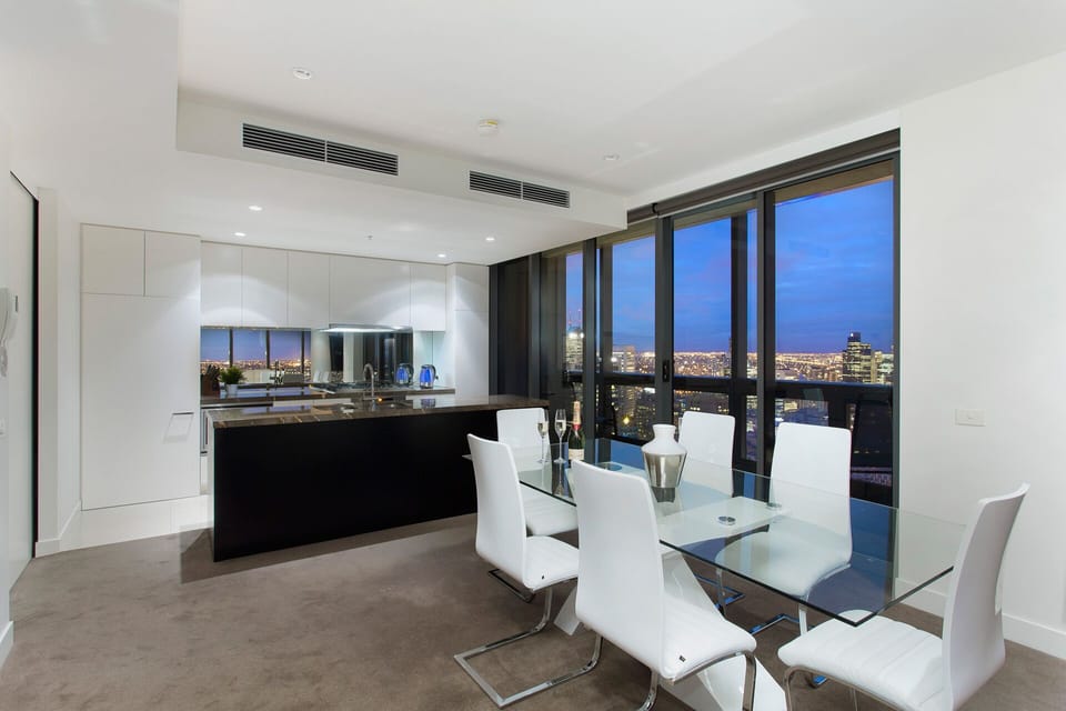 3 Bedroom - 2 Bathroom Penthouse Level | Living area | 50-cm flat-screen TV with cable channels, TV