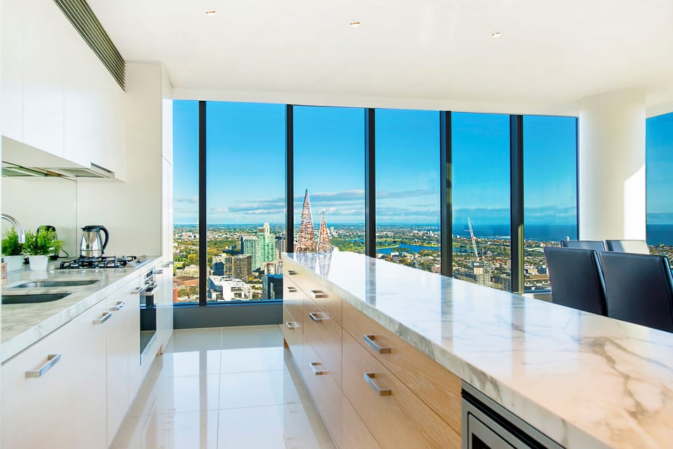 2.5 Bedroom - 2 Bathroom Penthouse Level (Internal Bunk) | Private kitchen | Full-size fridge, microwave, oven, stovetop
