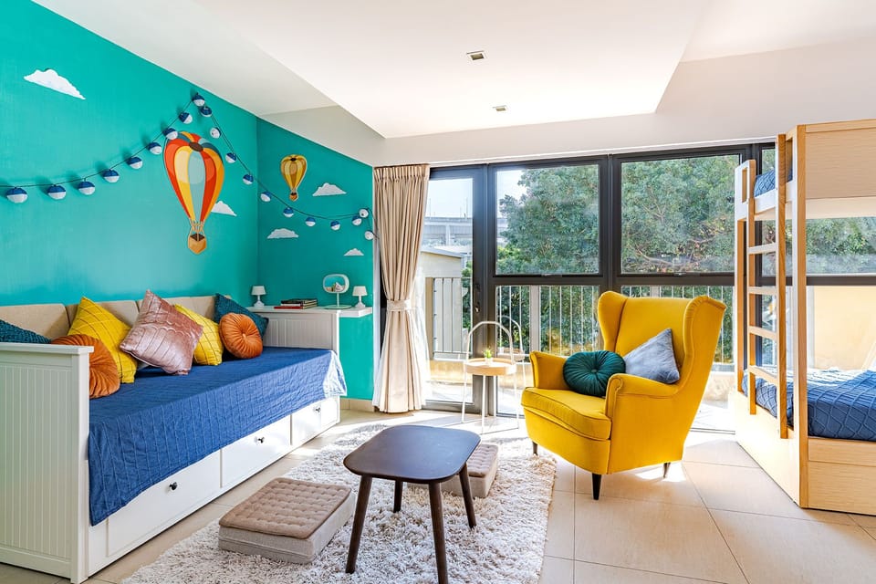 Family Studio | Desk, free WiFi, bed sheets