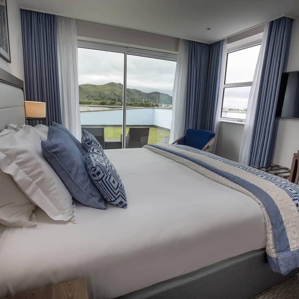 Executive Room, 1 Double Bed | Egyptian cotton sheets, premium bedding, in-room safe, desk