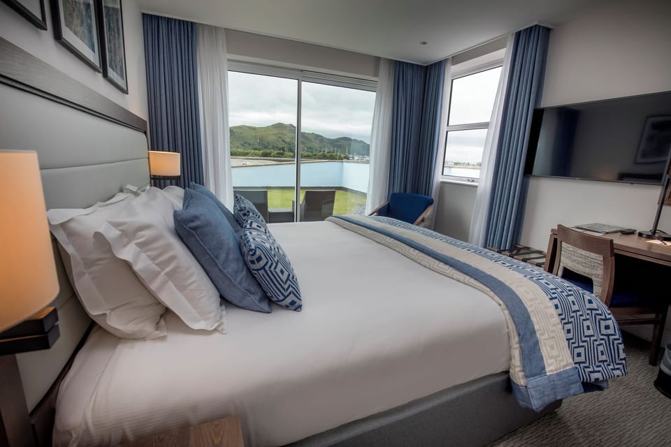 Executive Room, 1 Double Bed | Egyptian cotton sheets, premium bedding, in-room safe, desk