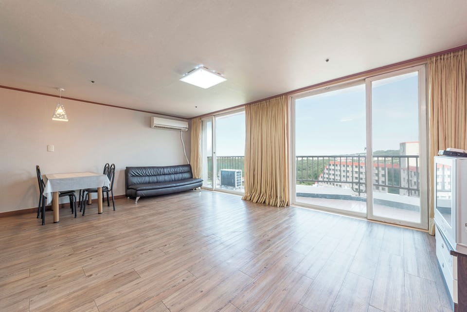 Condo (34 PY) | WiFi (free), bed sheets