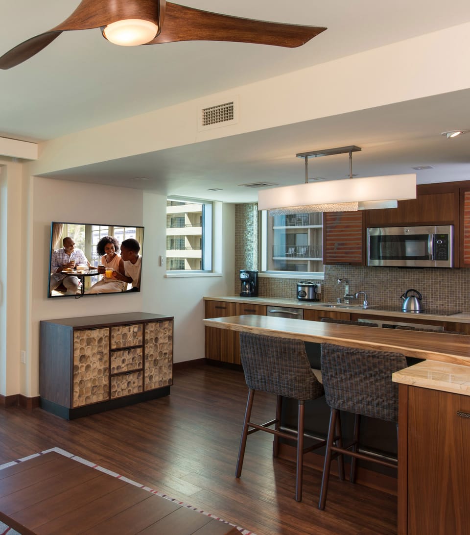 2 Bedroom Ocean VW Suite With Sofabed FLR 19-28 | Private kitchen | Full-size fridge, microwave, oven, stovetop