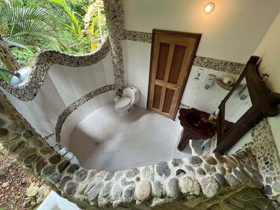 Suite (Double Room ) | Bathroom | Shower, free toiletries, towels, soap