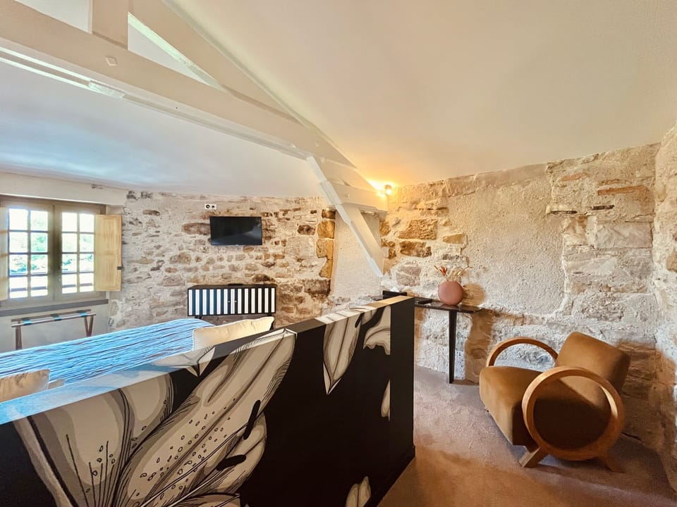 Junior Suite | Premium bedding, memory foam beds, individually decorated, desk