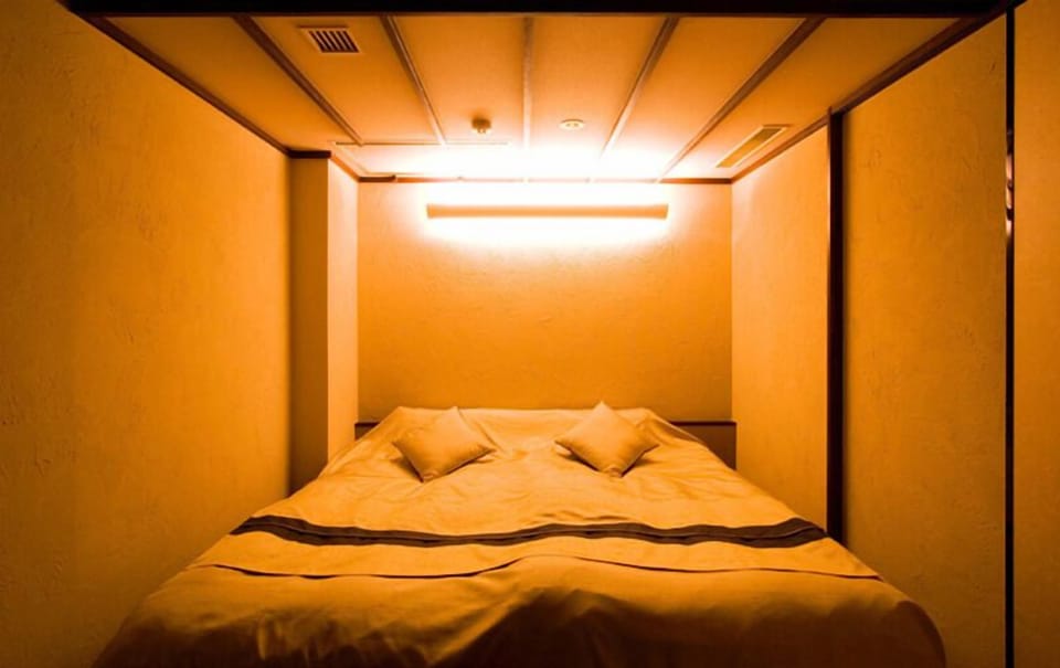 Deluxe Hollywood Twin Room with Tatami Area and Japanese Futon, Open-air Bath | In-room safe, free WiFi