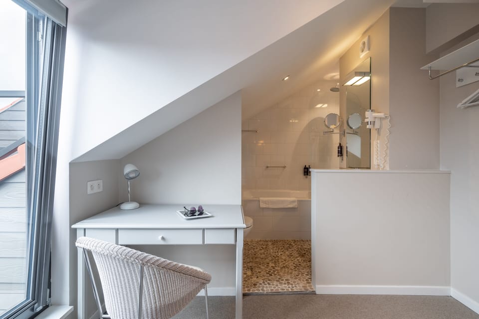 Single Room (Cosy) | Bathroom | Designer toiletries, hair dryer, towels