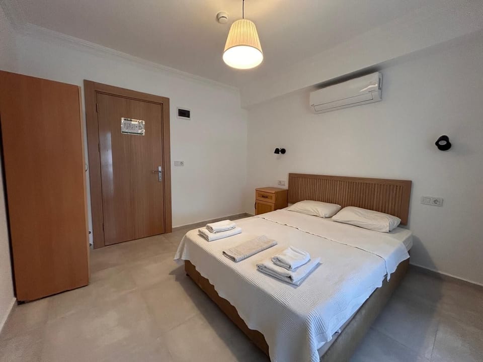 In-room safe, free cribs/infant beds, free WiFi