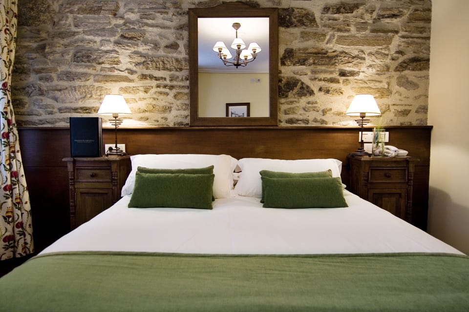 Minibar, desk, free WiFi, bed sheets