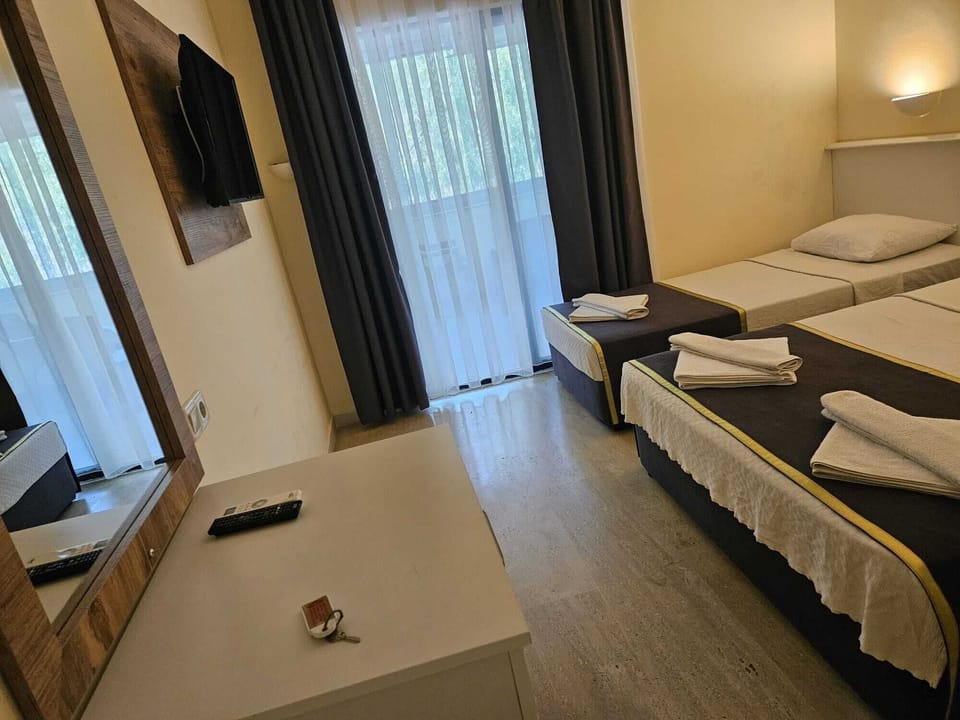 Standard Room | Free WiFi