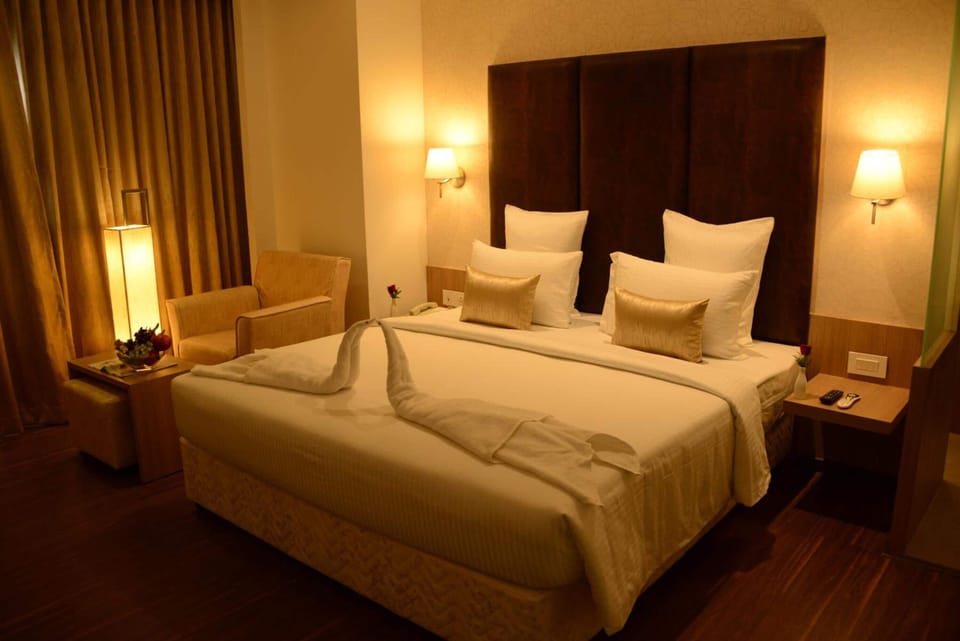In-room safe, desk, blackout drapes, soundproofing