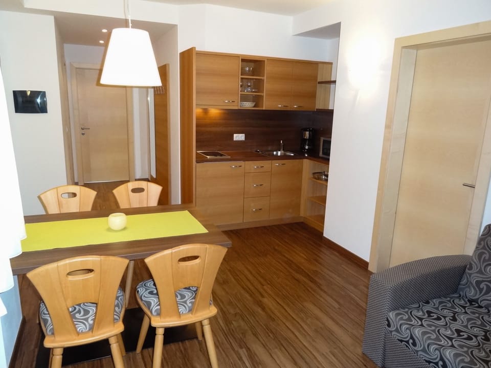Family Apartment | In-room dining