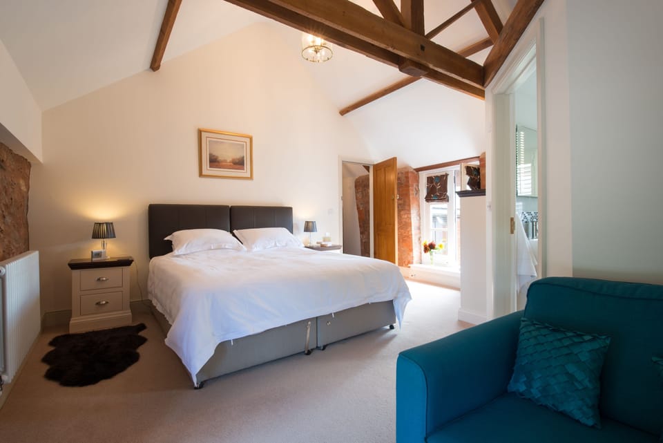 Junior Suite, Ensuite | Egyptian cotton sheets, premium bedding, pillowtop beds