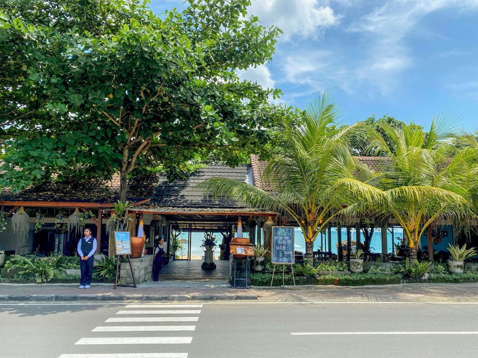 Breakfast, lunch, dinner served; international cuisine, pool views 