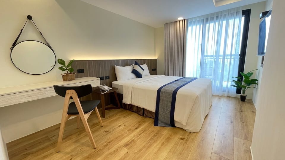 Double Room, Balcony | Desk, blackout drapes, soundproofing, free WiFi