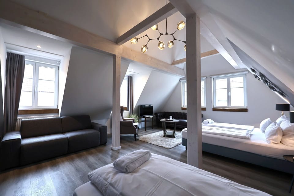 Junior Studio | Pillowtop beds, desk, blackout drapes, free WiFi