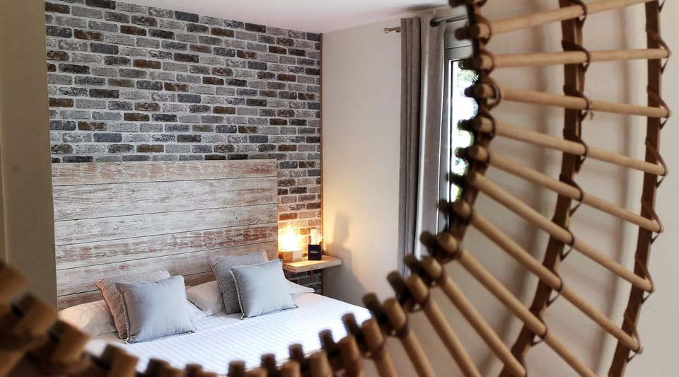 Comfort Terrace | Premium bedding, individually decorated, individually furnished, desk