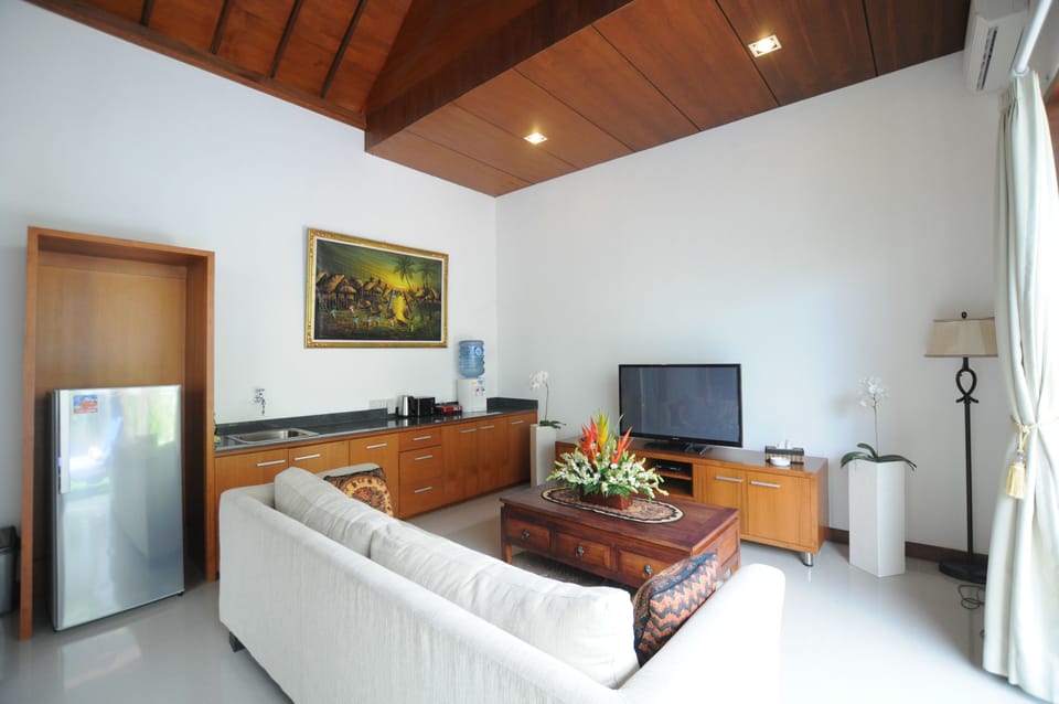 Royal Villa, 1 Bedroom, Private Pool | Private kitchen | Full-size fridge, microwave, dishwasher, coffee/tea maker