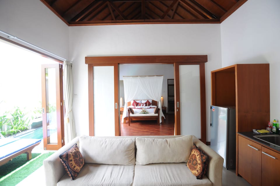 Royal Villa, 1 Bedroom, Private Pool | In-room safe, desk, soundproofing, free WiFi
