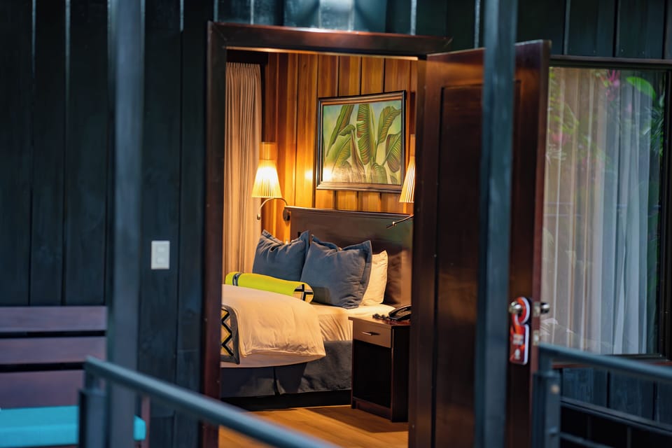 Deluxe Bungalow, Bathtub | Down comforters, pillowtop beds, minibar, in-room safe