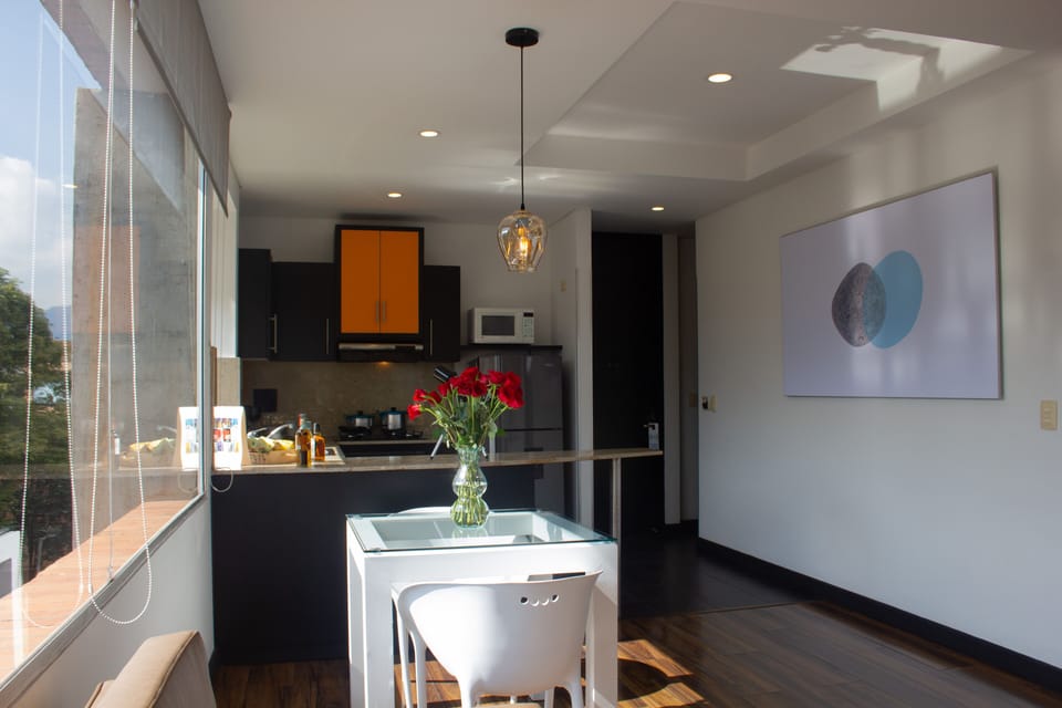 Deluxe Suite, 1 Bedroom, Bathtub, City View | Premium bedding, down comforters, pillowtop beds, minibar