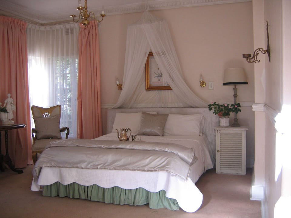 Mary's Room | Iron/ironing board, free rollaway beds, free WiFi, bed sheets