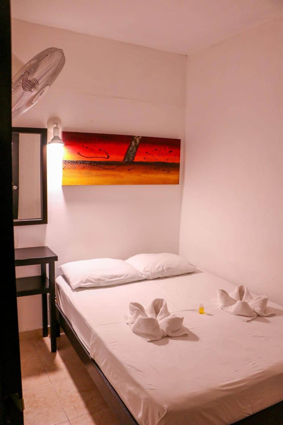Basic Room, 1 Double Bed, Non Smoking, Shared Bathroom | Laptop workspace, WiFi (free), bed sheets