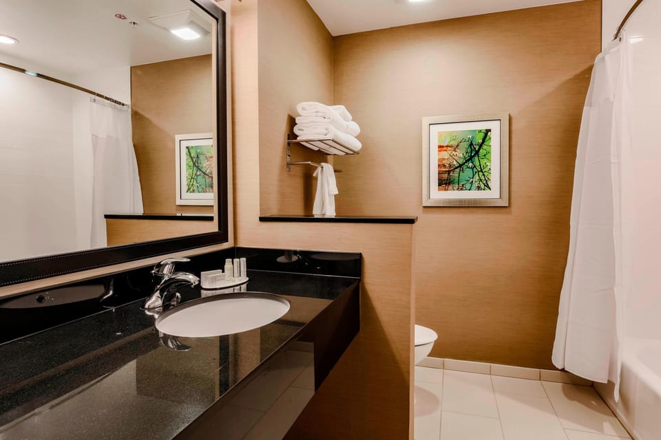 Shower, free toiletries, hair dryer, towels