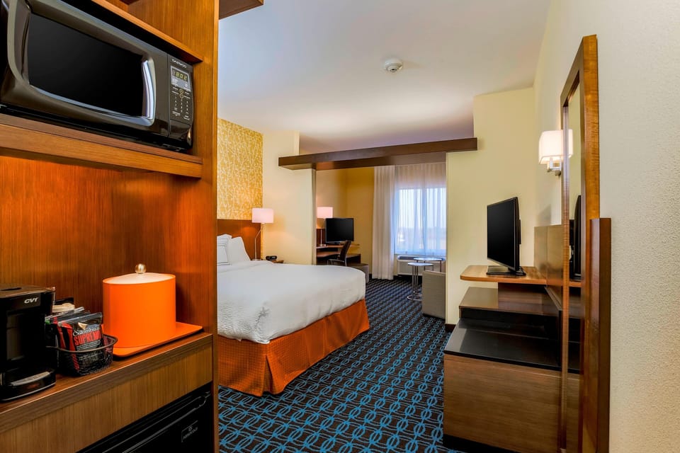 In-room safe, desk, laptop workspace, iron/ironing board