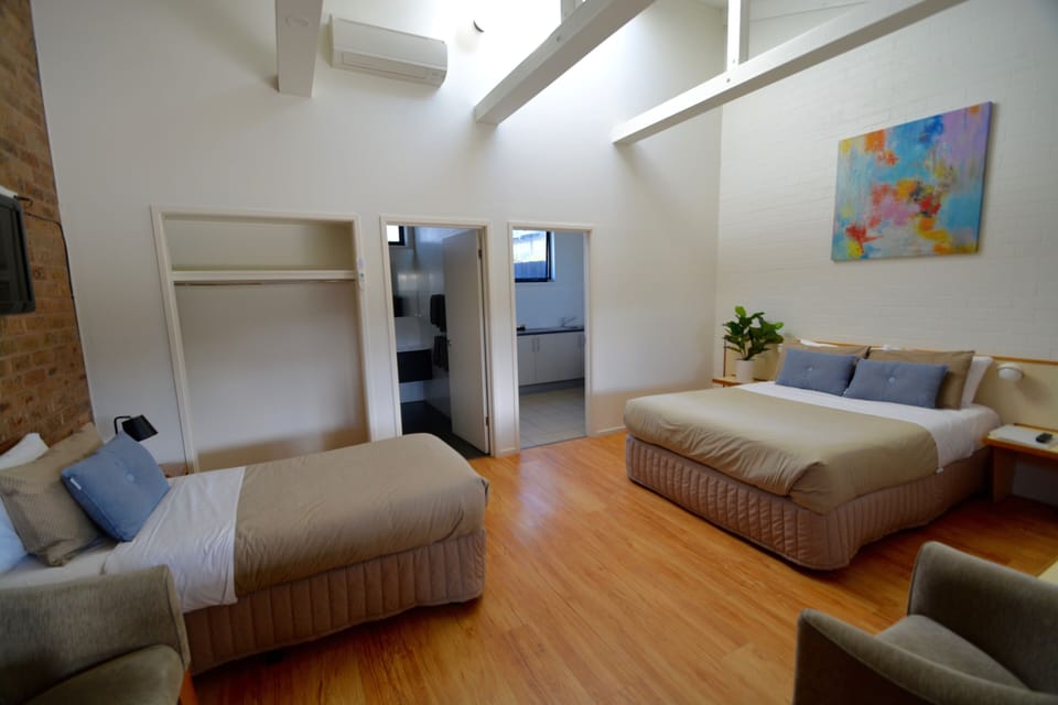 Superior Twin Room | Free WiFi, bed sheets