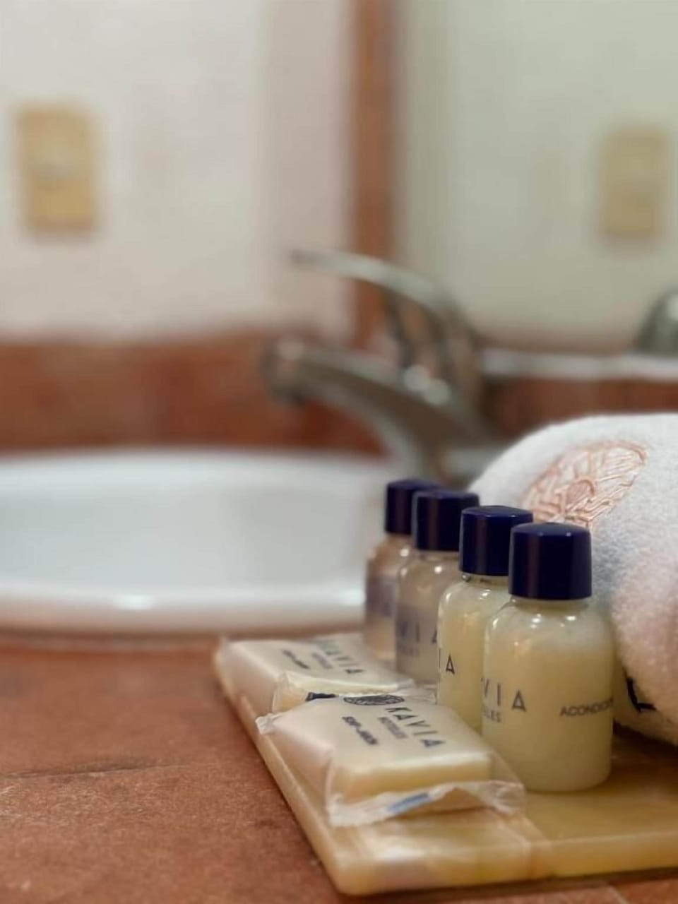 Superior Double Room | Bathroom | Shower, free toiletries, hair dryer, towels