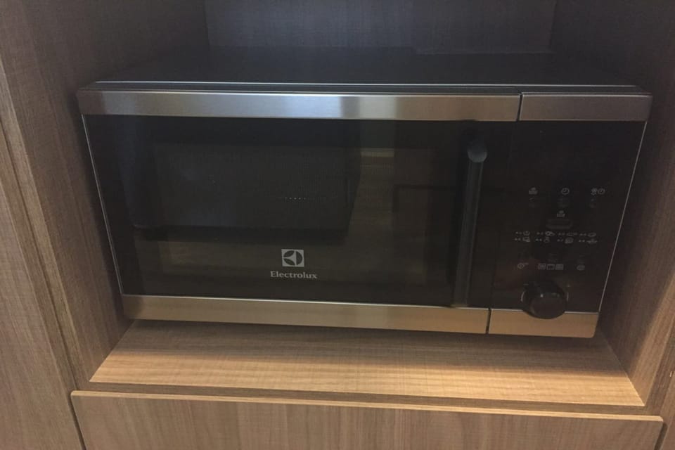 Deluxe Double Room with 2 Mattress, Pool View  | Microwave