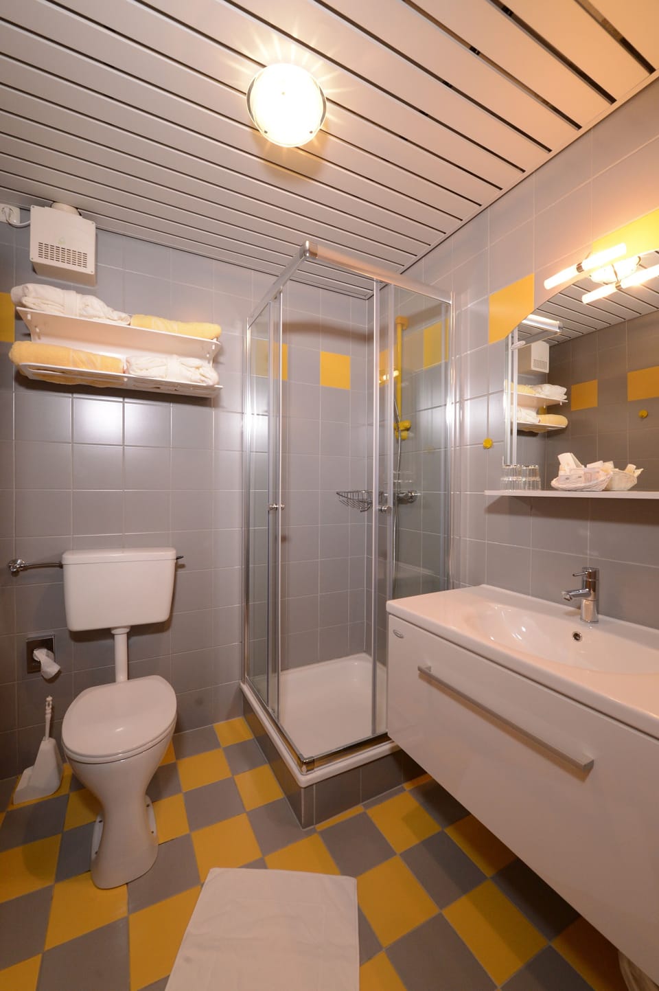 Classic Double Room, Balcony | Bathroom amenities | Shower, free toiletries, hair dryer, bathrobes